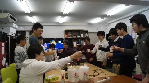 新年会を行いました．